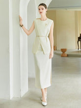 Elegant Sleeveless Skirt Suit